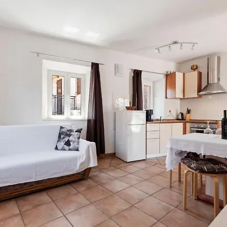 Apartment Quaint In With Balcony
