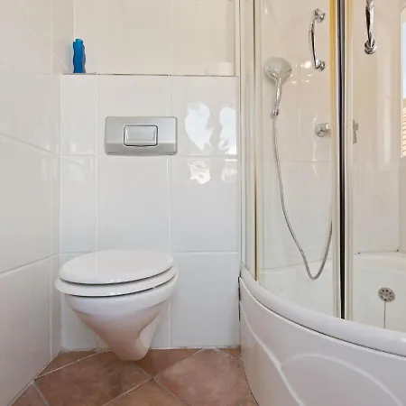 Quaint In With Balcony Apartment